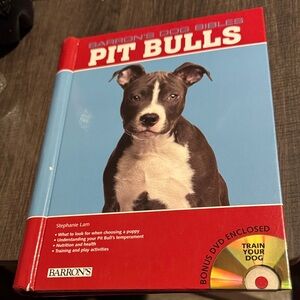 Barron's Dog Bibles: Pit Bulls Book with DVD